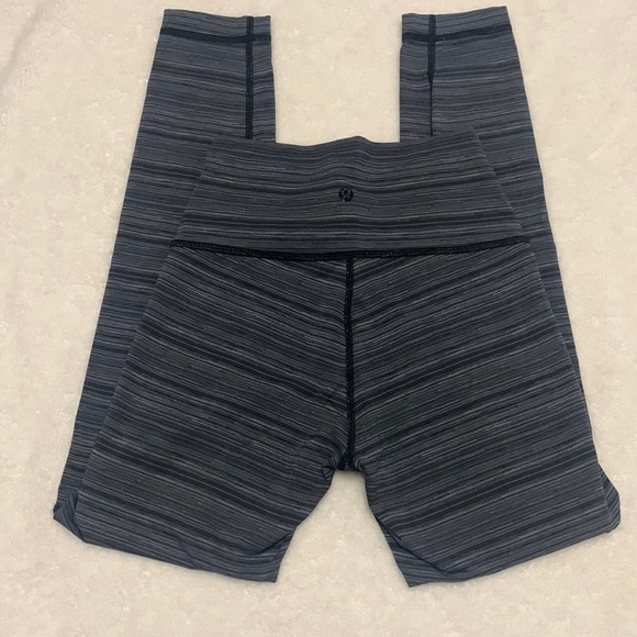 Lululemon high rise legging size 4 - Picture 1 of 3